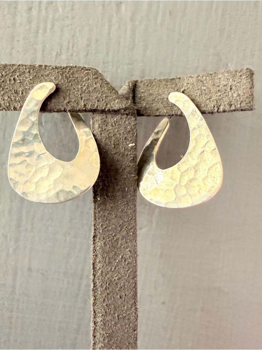 925 Hammered Sterling Silver Earrings - Picture 4 of 7